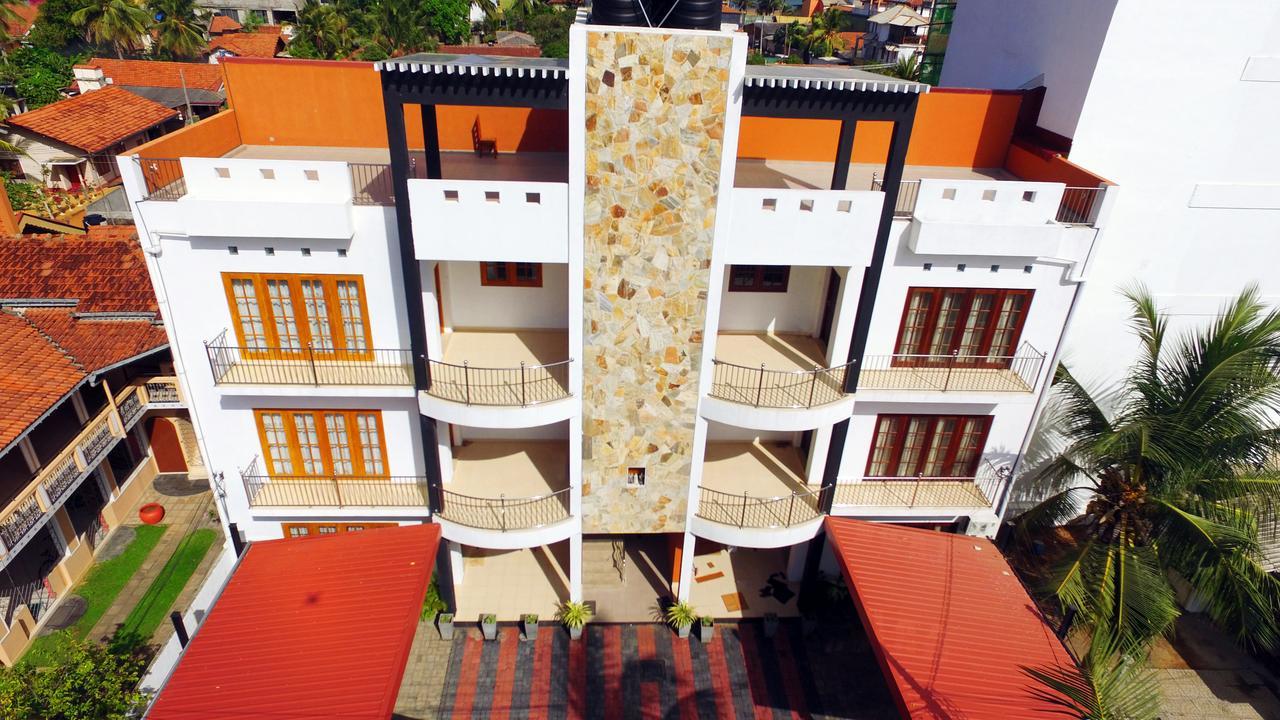 Hotel Indaura Ettukala Екстериор снимка